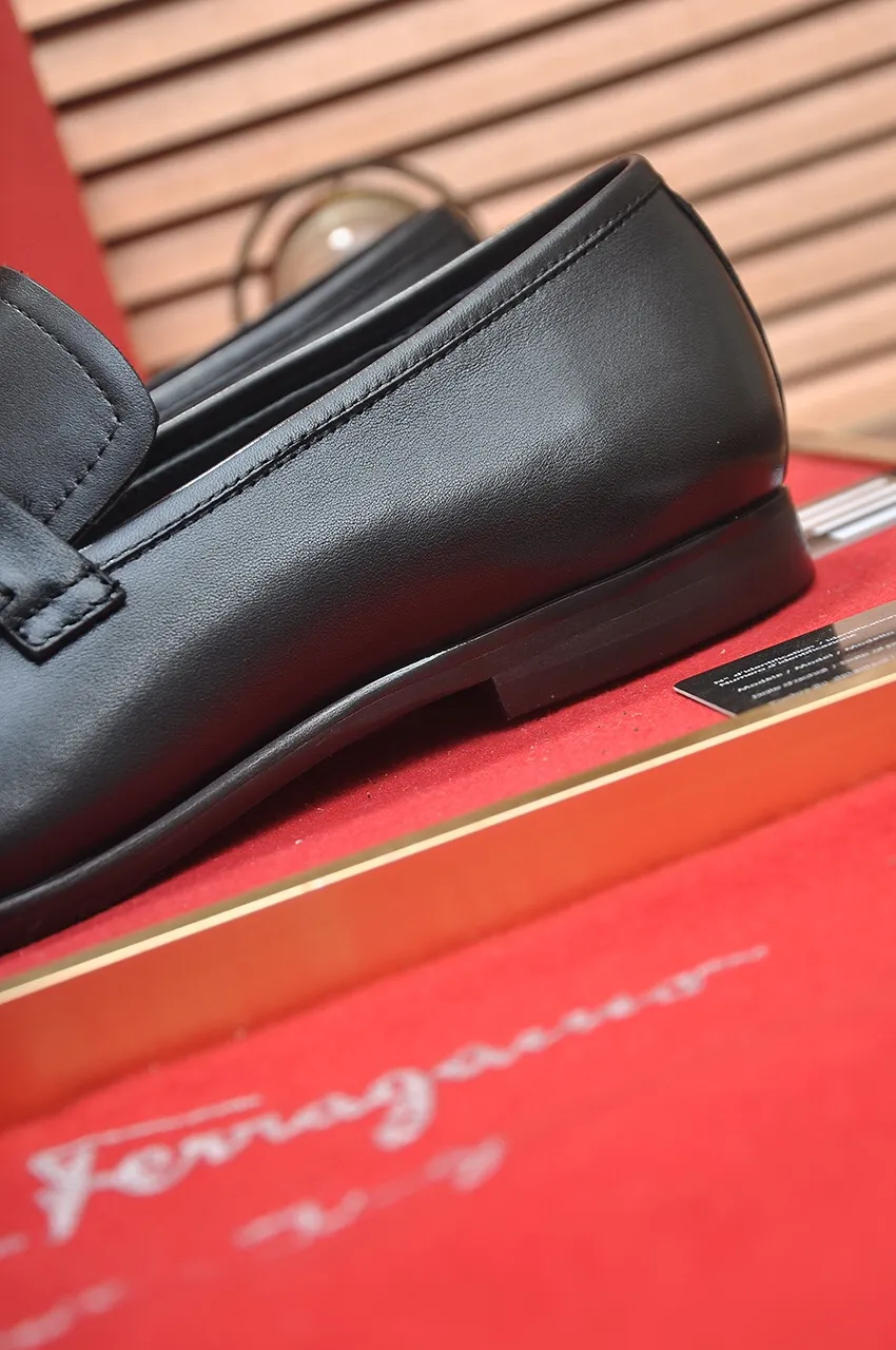 Men's shoes 💰520💶【Ferragamo/Ferragamo】The latest model in the counter. Original imported high-quality cowhide with open sides + imported 🐂 water-dyed cowhide lining + original luxury metal buckle + original combination outsole. No pressure for comparison. 38--45 (45 is custom-made and cannot be returned or exchanged)